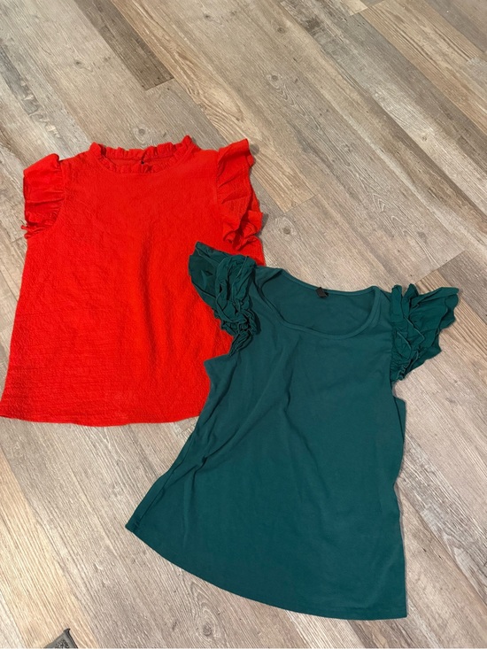 Tops - womens Ruffle Sleeve Tee - Red and Green
